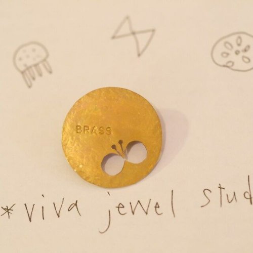 viva viva jewel studio 透かし てふてふ ちびブローチ 素材 真鍮