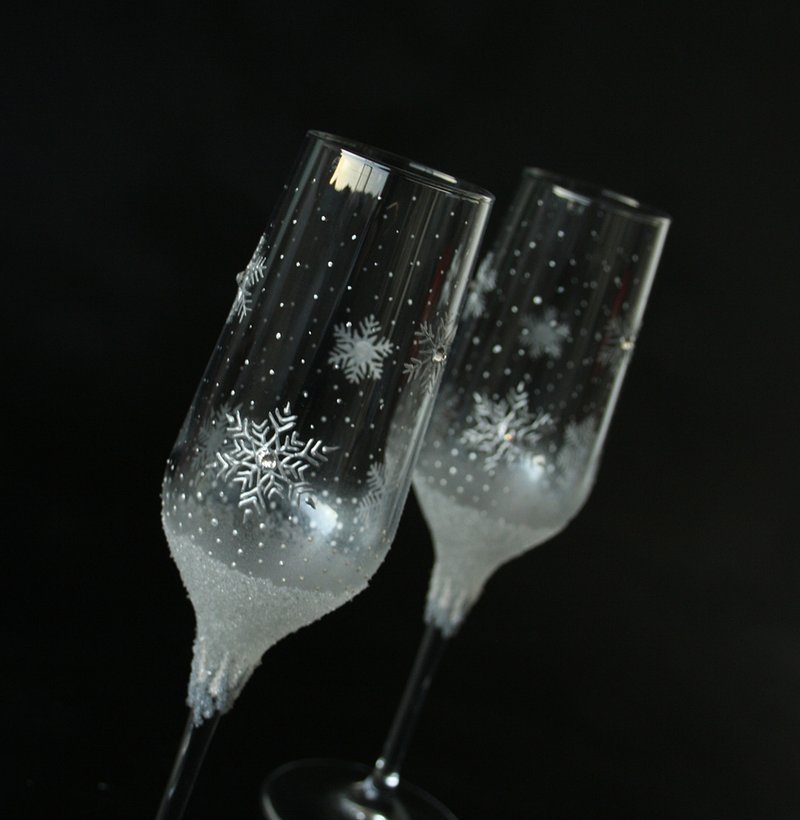 Silver Snowflakes Winter Wedding Champagne Glasses New Year, Handpainted set of2 - 酒杯/酒器 - 玻璃 銀色