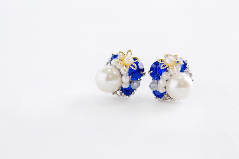 Bijou & Pearl of Puchipiasu (earrings) blue - Earrings & Clip-ons - Other Metals Blue