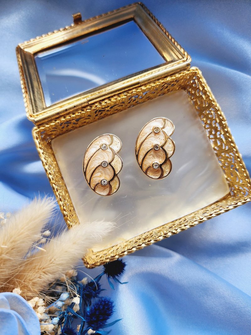 American Western Antique Jewelry / KJL for Anon Apricot Enamel Cloud Wave Rhinestone Clip On Earrings - ต่างหู - โลหะ 