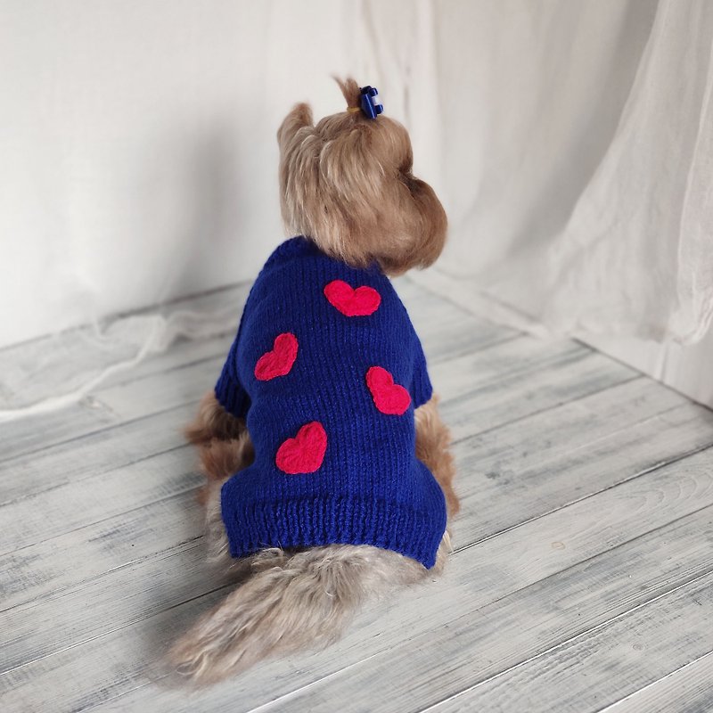 Valentines day dog sweater for Chihuahua Yorkie - ชุดสัตว์เลี้ยง - อะคริลิค สีน้ำเงิน
