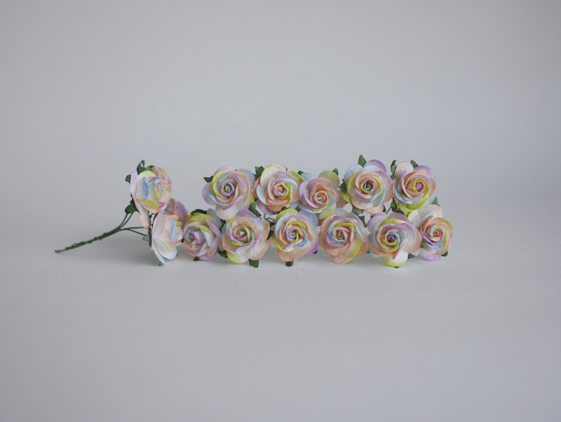 Paper flowers, centerpieces, 50 pieces small roses size 2.5 cm., rainbow color. - 其他 - 紙 多色