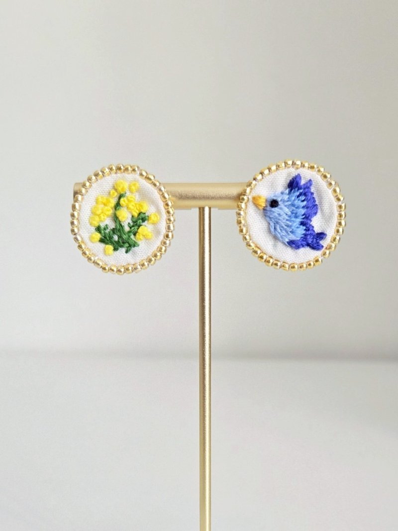 飛鳥與金合歡 - 刺繡金珠耳環 - 耳環/耳夾/耳骨夾 - 其他材質 