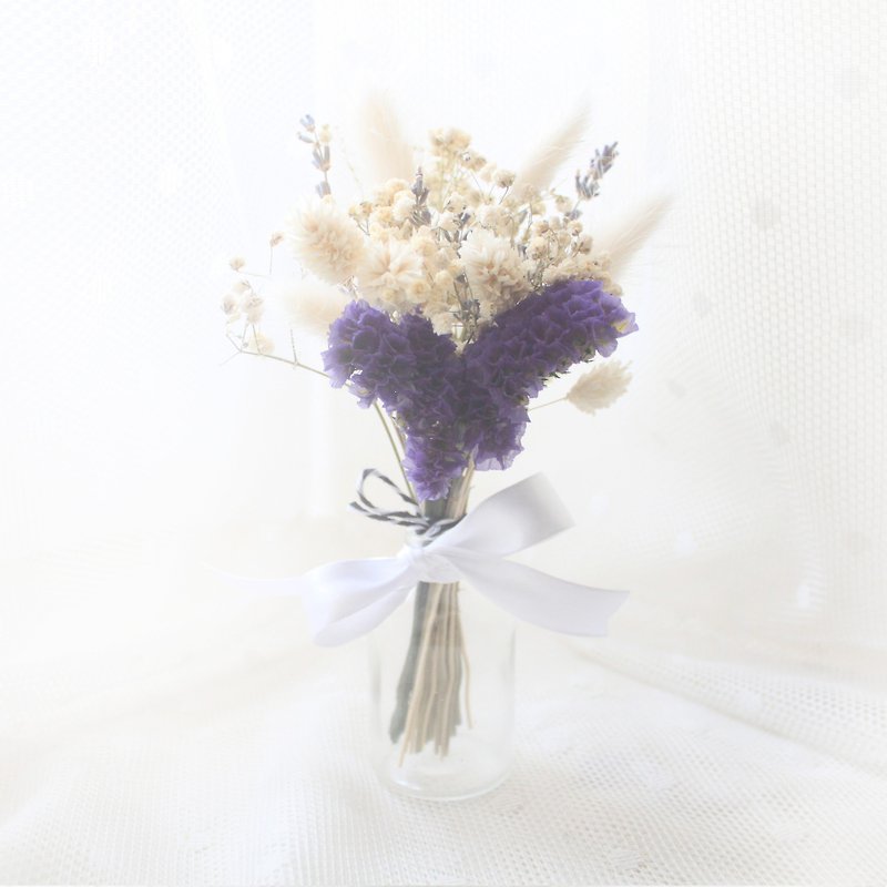 ロマンチックなバレンタインデーのパープルガラスびん乾燥ラベンダーの花のセレモニー - 花瓶・植木鉢 - 寄せ植え・花 パープル