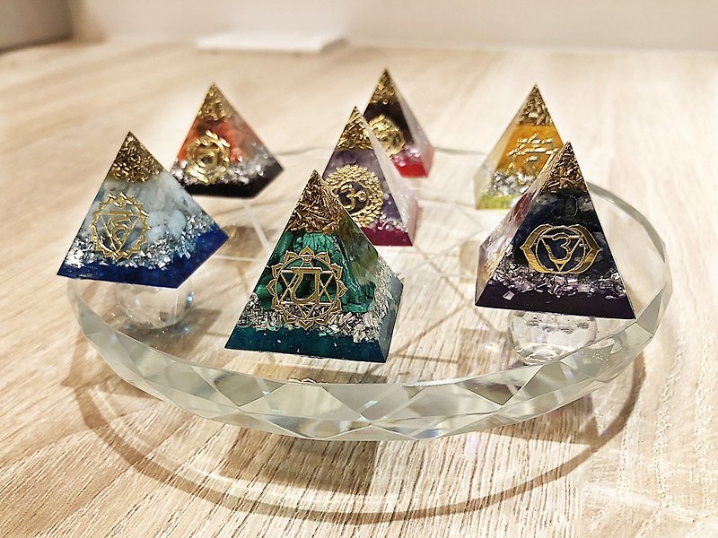 [Hand-made Orang Stone-Limited Seven-Star Array] Balance the chakra back to the inner microcosm - Items for Display - Crystal Multicolor