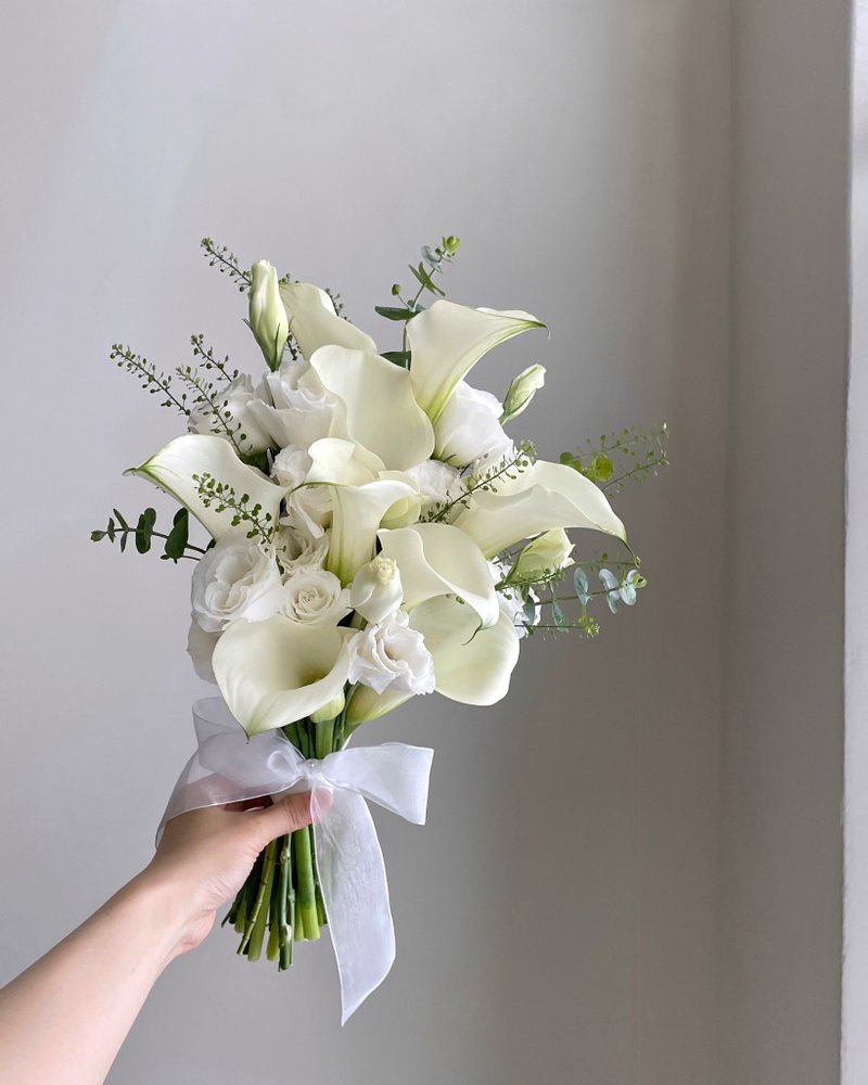 【Fresh Flowers】White and Green Calla Lily Korean-Style Fresh Flower Bouquet - อื่นๆ - พืช/ดอกไม้ ขาว