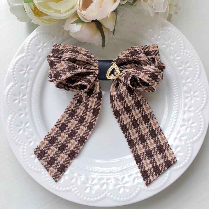 格紋學院風長尾蝴蝶結彈夾髮夾-咖啡色 - 髮夾/髮圈 - 其他材質 咖啡色