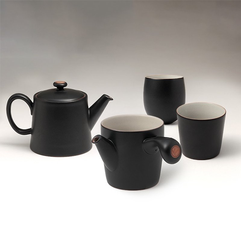 Fujio│Black Pottery Tea Set (1 pot, 1 sea, 2 cups) - ถ้วย - ดินเผา สีดำ