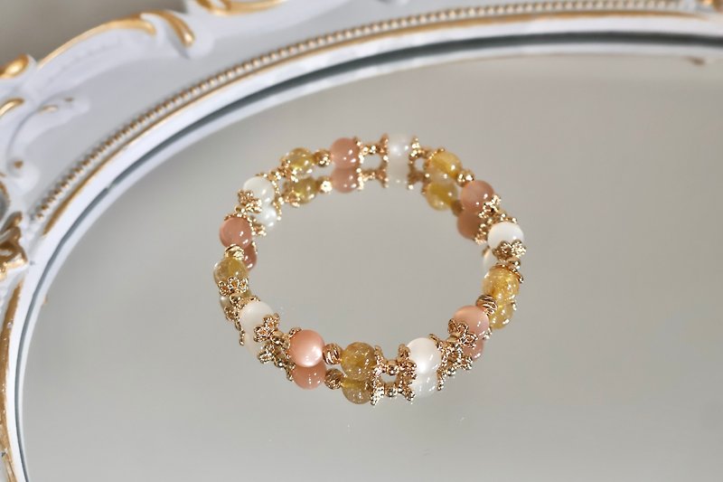 Blonde Crystal Orange Moonstone│Mined Crystal Bracelet Warm Sunshine in Autumn - สร้อยข้อมือ - คริสตัล สีส้ม