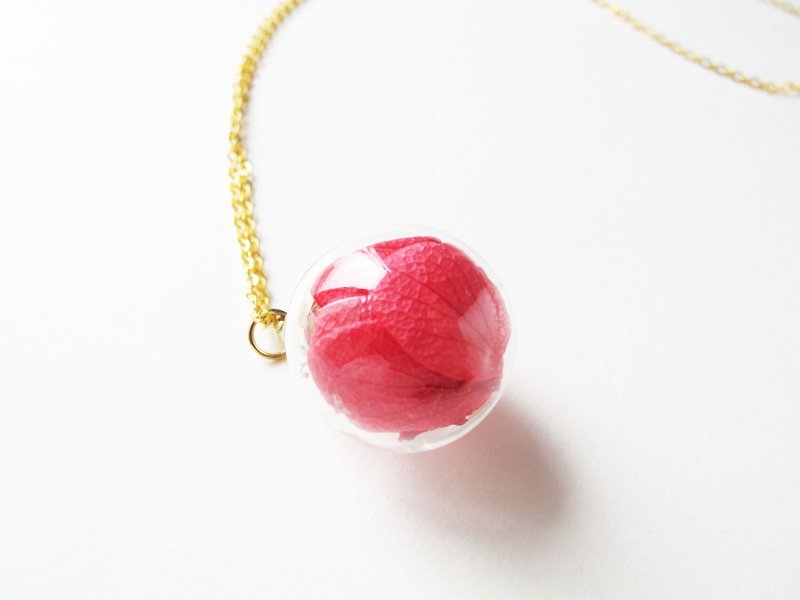 * Rosy Garden * Red Hydrangea petals glass ball necklace - Necklaces - Glass Red