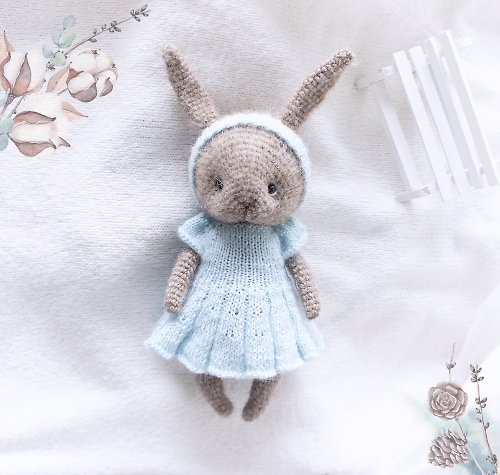 CozyToysByOreshek 兔子动物娃娃在礼服兔子毛绒玩具森林装饰玩具