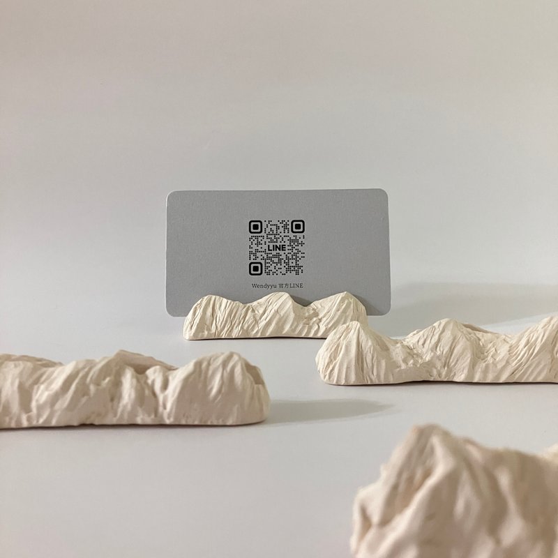 Wendyyu【小山座】奶油白－卡片 名片座 陶瓷 裝飾道具 聖誕禮物 - 名片架/名片座 - 陶 