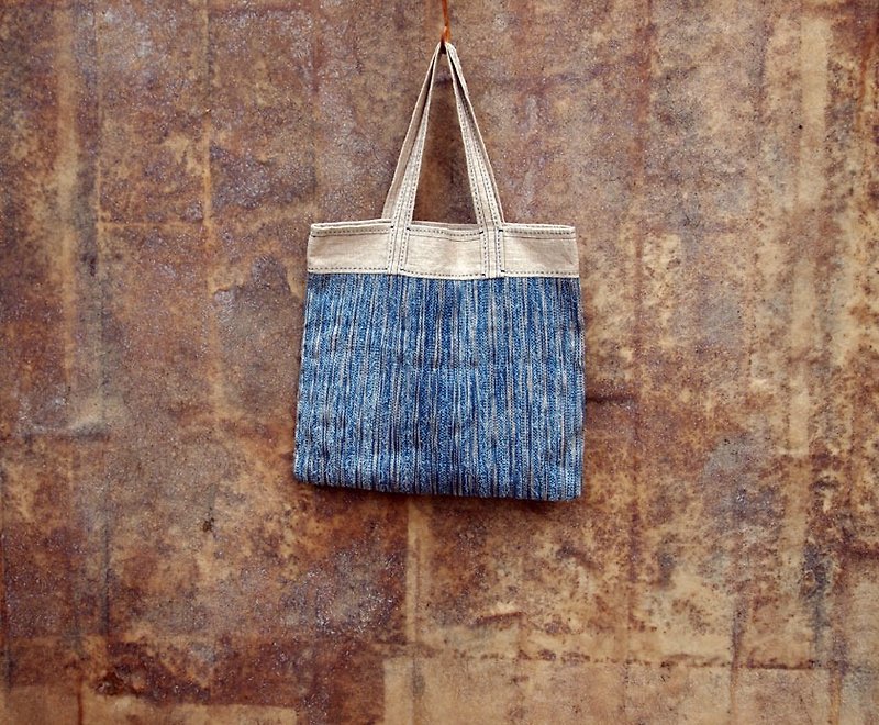染色手織り手で割れた青い色素リネン綿のショルダーバッグトートバッグにも偽の取引のための天然植物染料 - トート・ハンドバッグ - コットン・麻 ブルー