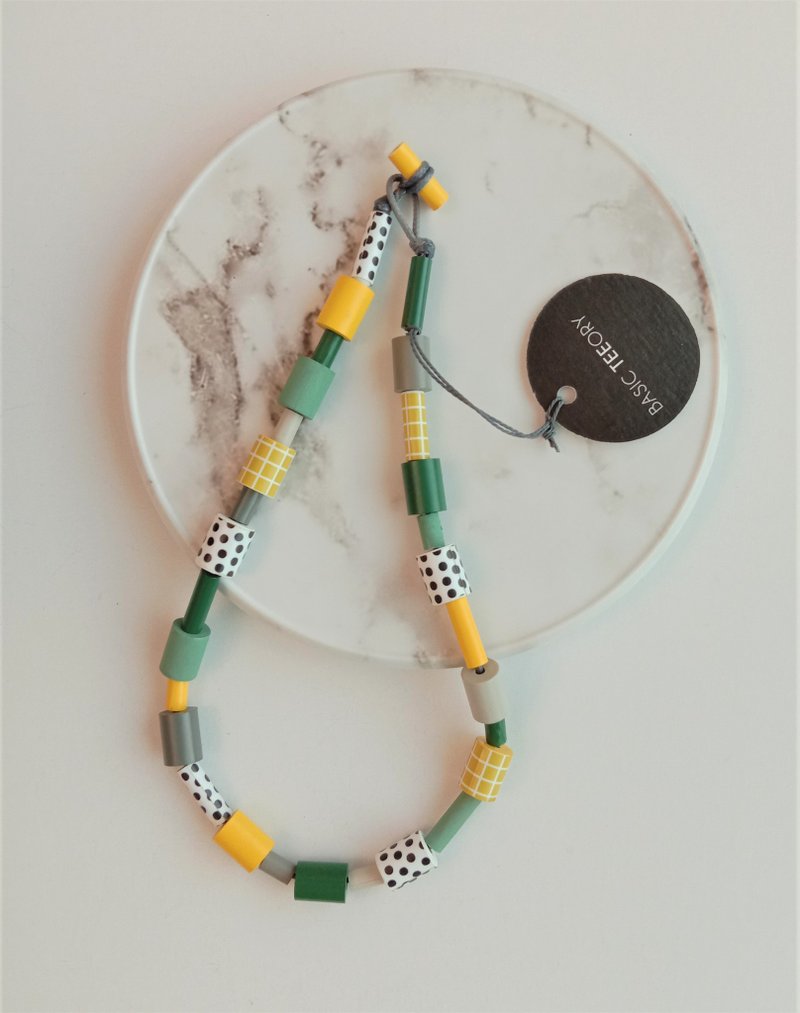 Paper Art Necklace_Vibrant Forest Green and Yellow CONNETTERE Necklace_Size S Free Shipping - สร้อยคอ - กระดาษ สีเขียว