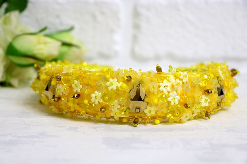 Yellow  headband with flowers Bridal gentle tiara Diadem for girls - 髮箍/髮帶 - 玻璃 黃色