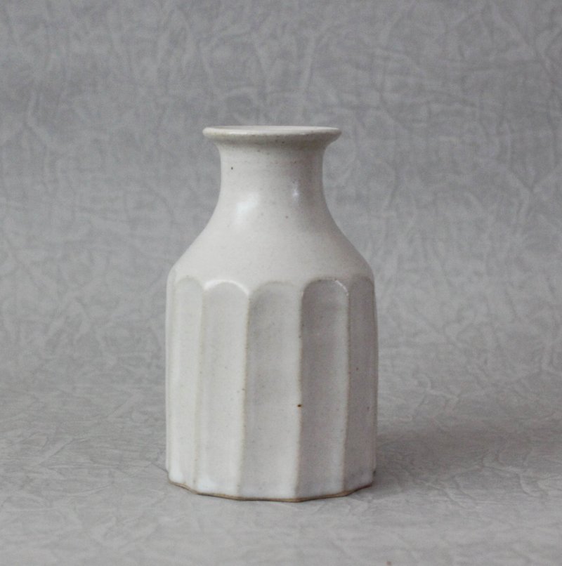 Polygonal white glaze flower vessel - Pottery & Ceramics - Pottery 