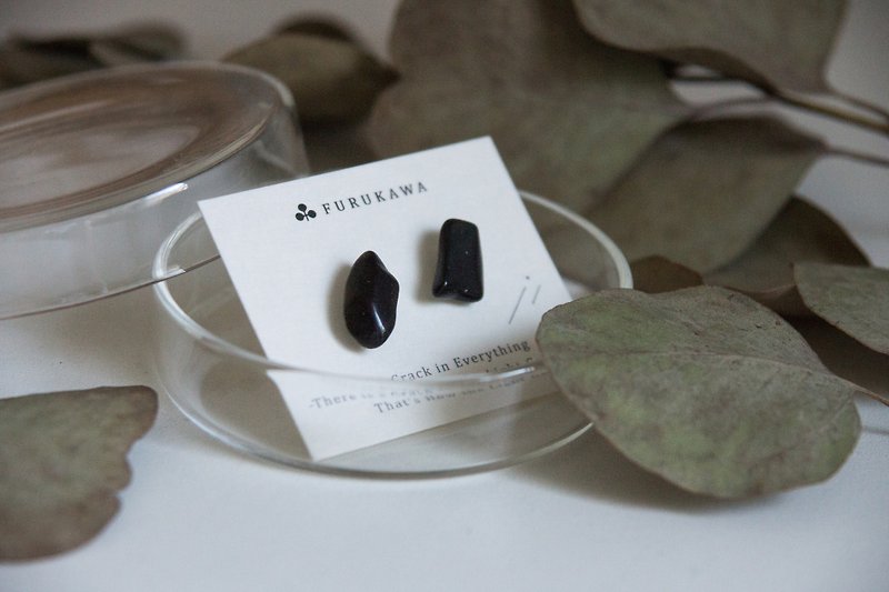 CRACK | Mineral Earrings | EARRINGS - ต่างหู - หยก สีดำ