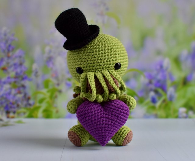 Crocheted a Cthulhu plushie for my dad : r/crochet