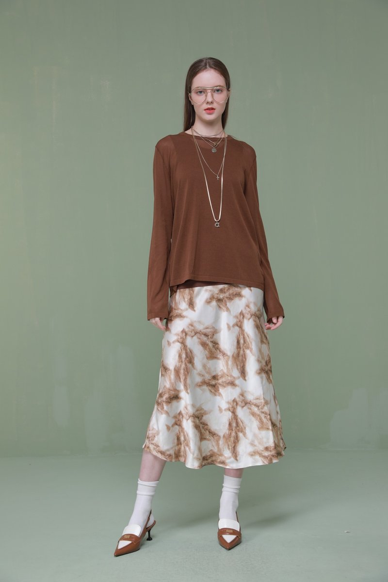 Ink-dyed satin print skirt slim-fitting slit hip skirt - Skirts - Cotton & Hemp Brown