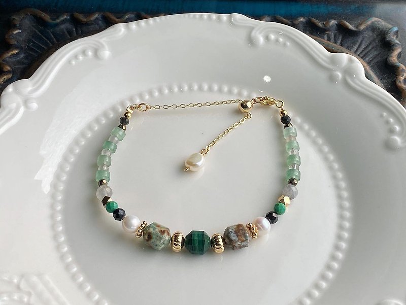 Pearl and Natural Stone Bracelet Adjustable Length Stone Emerald Symbiotic Mine Black Tourmaline Turquoise - Bracelets - Semi-Precious Stones 