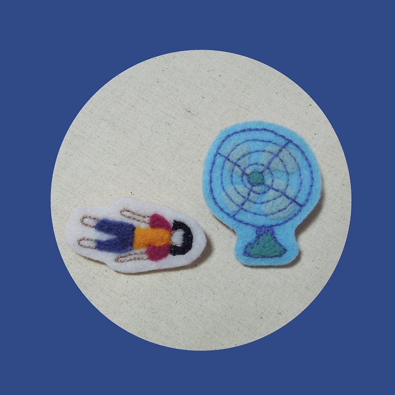 ! It's summer / hand-embroidered pin set - เข็มกลัด/พิน - งานปัก สีน้ำเงิน