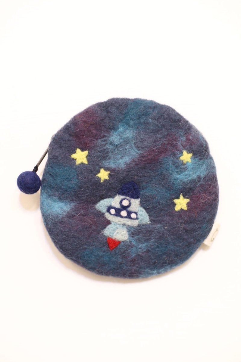 Wool Out of the Sheep Mountain Wool Felt Small Round Bag Coin Purse Space Travel - กระเป๋าใส่เหรียญ - ขนแกะ สีน้ำเงิน