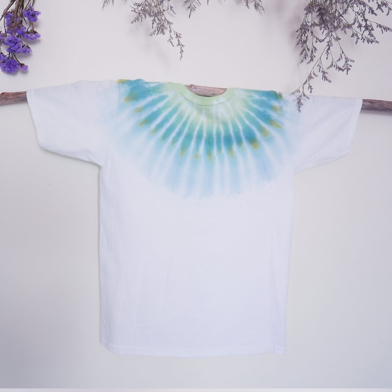 Tie dye/T-shirt/Garment/Custom size/Men/Women [Grassland around neck] - Unisex Hoodies & T-Shirts - Cotton & Hemp Green