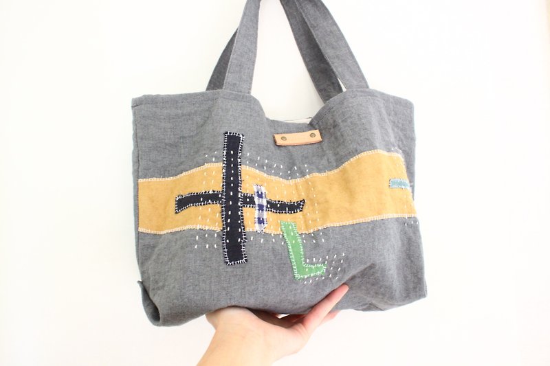 Order of the spring/Tote bag Collage Gray custom made - กระเป๋าแมสเซนเจอร์ - ผ้าฝ้าย/ผ้าลินิน สีเทา