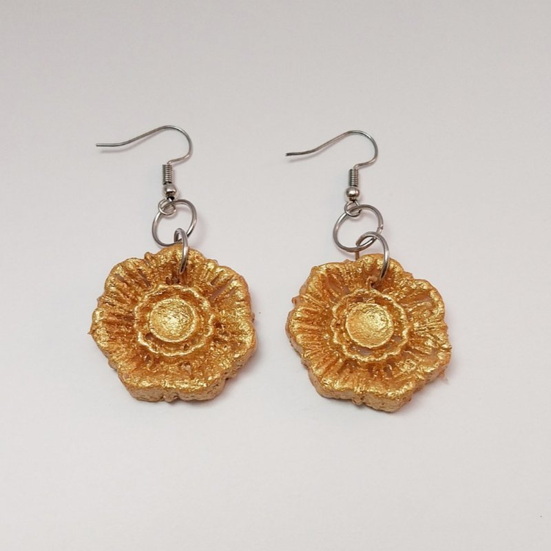Gold Flower Color Earring Handmade Air Dry Clay Eco Friendly Stainless Hook - 耳環/耳夾/耳骨夾 - 黏土 金色