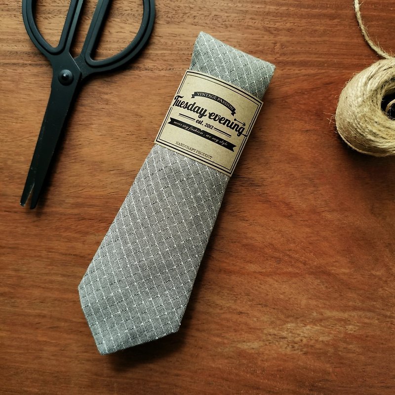 Necktie Light Grey Square Table - 領帶/領帶夾 - 棉．麻 灰色