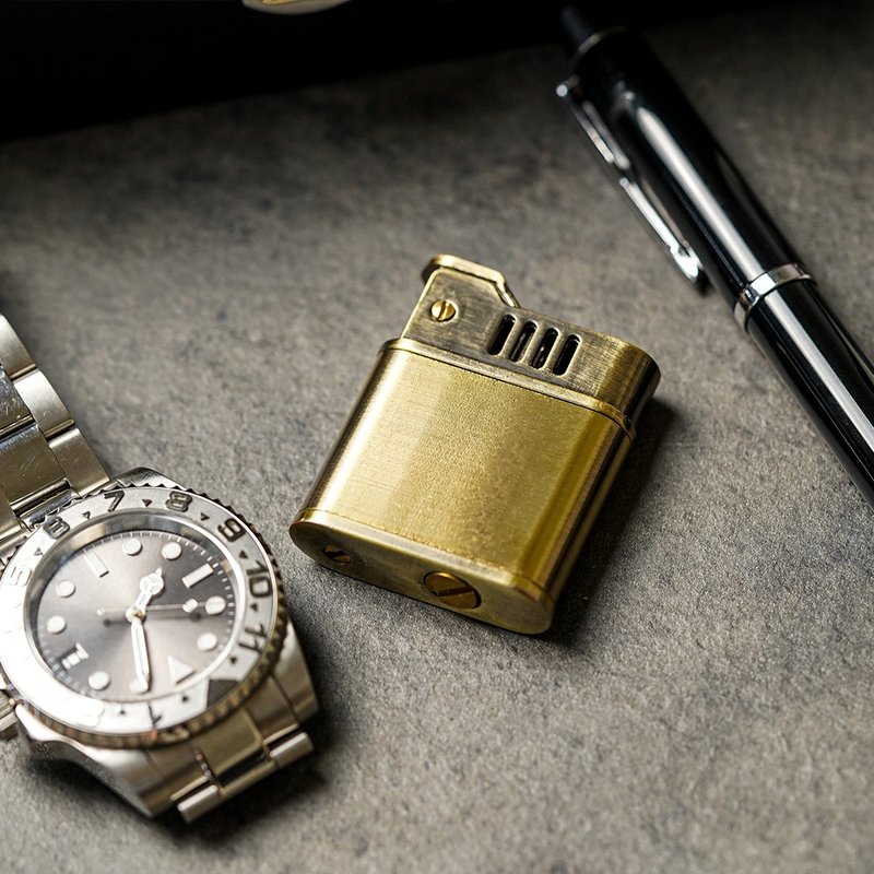 【FREED】ヴィンテージブラッシュドゴールド真鍮ケース灯油ライター カスタムギフト 名入れ 在庫あり - その他 - 金属 ゴールド