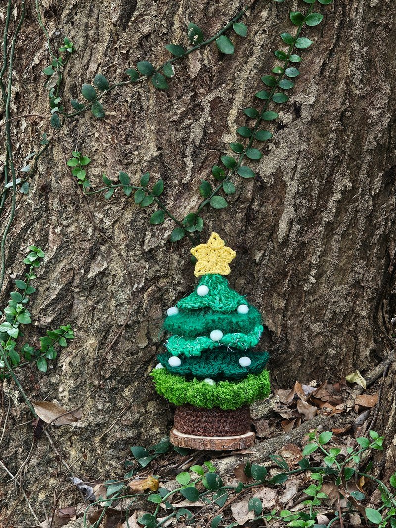 手工編織五層毛線聖誕樹 - 綠 - 擺飾/家飾品 - 棉．麻 綠色