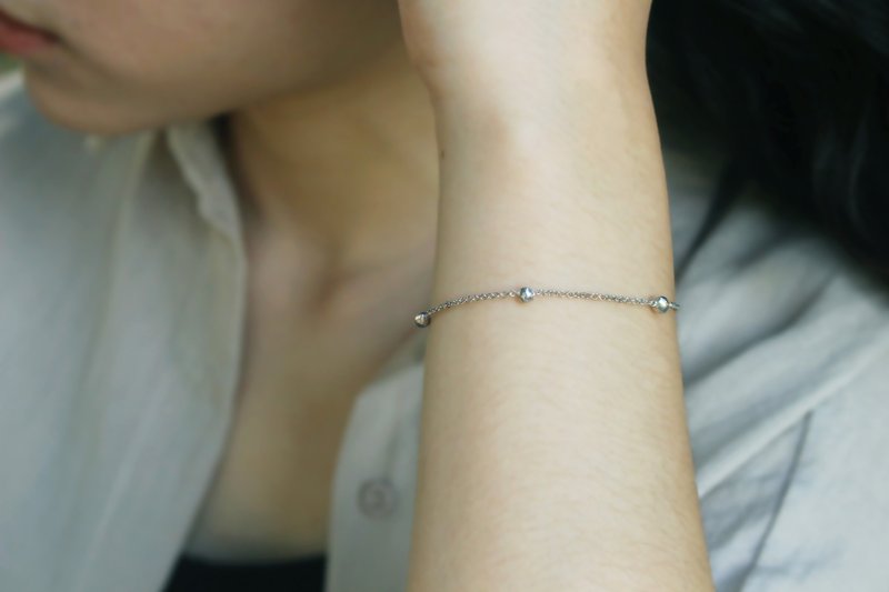 [PICK&COLLECT] Designer S-Melting Series-Handmade Sterling Silver Bracelet - สร้อยข้อมือ - เงินแท้ สีเงิน