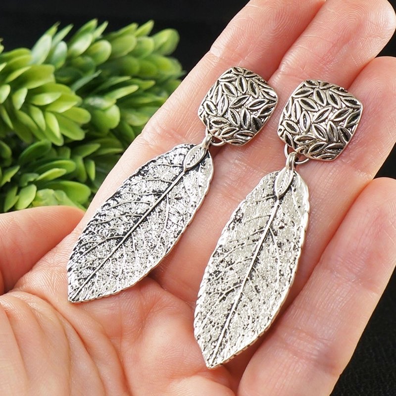 Silver Leaf Forest Nature Woodland Botanical Long Dangle Boho Jewelry Earrings - 耳環/耳夾/耳骨夾 - 其他金屬 銀色