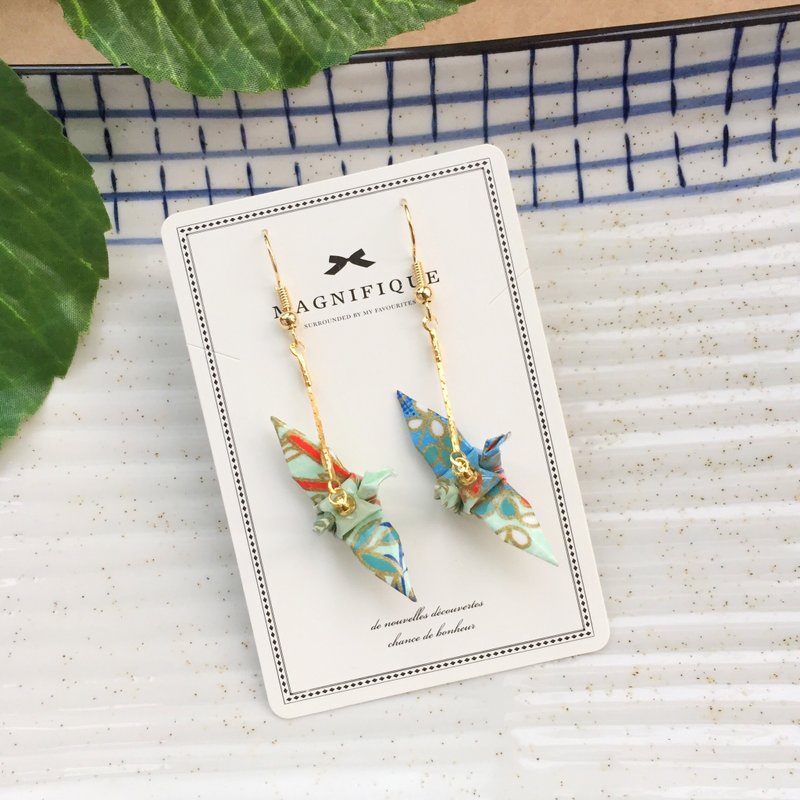 【ear clip on／ear hook or stud】❤️blue Japanese crane earrings\Origami Earrings - Earrings & Clip-ons - Paper Green