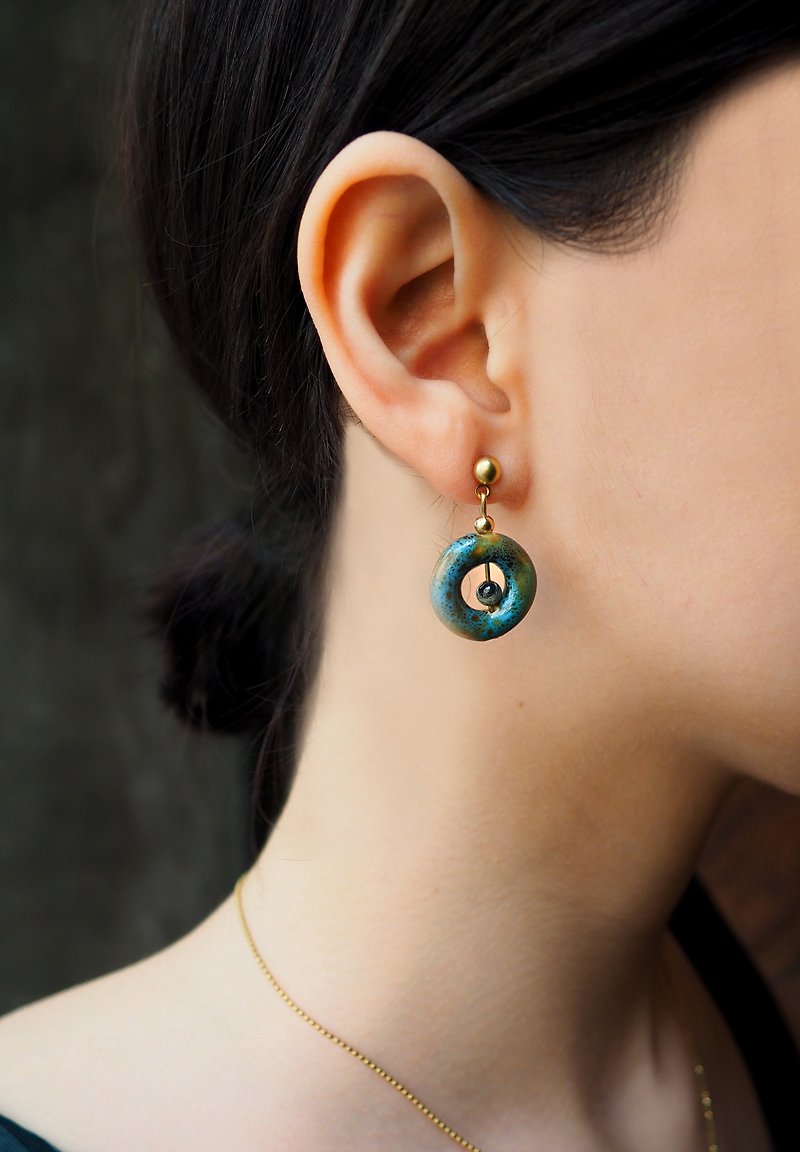 海洋染陶耳環 - Ocean  Pottery Earring - 耳環/耳夾 - 陶 藍色