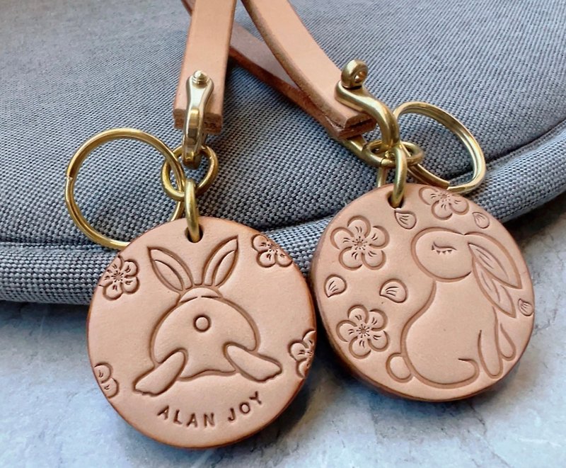 Vegetable tanned leather Year of the Rabbit keychain - Keychains - Genuine Leather 