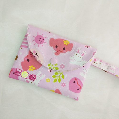 QQ rabbit 手工嬰幼兒精品 彌月禮盒 免費繡名字。粉紅動物-6款可選。衛生棉包