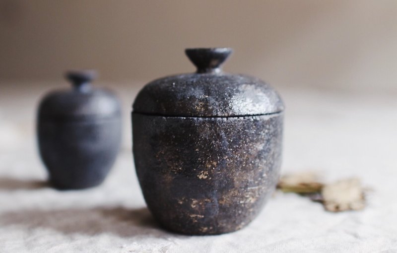 漢方氣味陶罐蠟燭 - キャンドル・燭台 - 陶器 ブラック