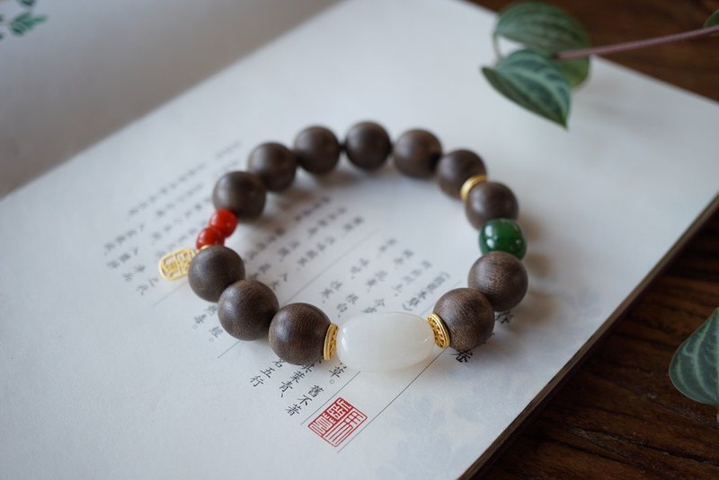 天然沈香珠/沉香珠 白玉隨形銀如意小墜設計單圈手串手持fs - 手鍊/手環 - 木頭 咖啡色