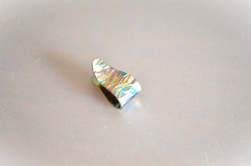 Titanium ear cuff = Rainbow/Hammered = - Earrings & Clip-ons - Other Metals Multicolor