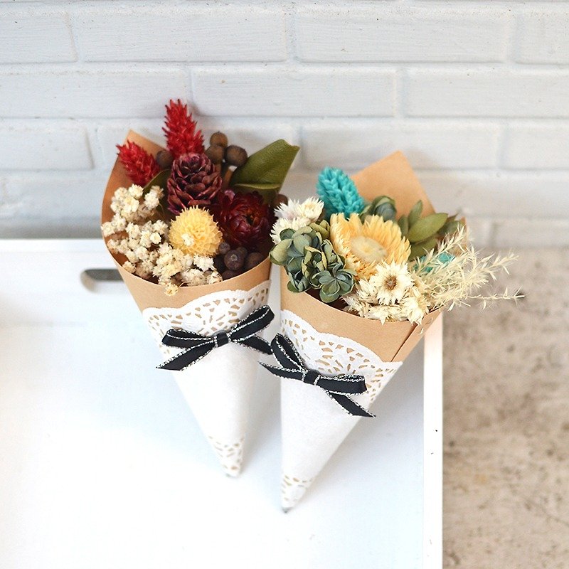 Dry Mini Bouquet - Christmas Special Edition Dry Flower Exchange Gift - ช่อดอกไม้แห้ง - พืช/ดอกไม้ 