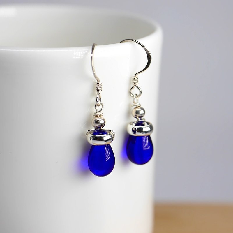 Candy Jewelry blue velvet sterling silver earrings (can be changed to painless ear clips) - ต่างหู - กระจกลาย สีน้ำเงิน