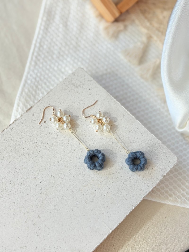 [Original-Accessories] Pearl Basket Empty Flower Handmade Braided Earrings Ear Needles and Clip-On - Earrings & Clip-ons - Cotton & Hemp Blue