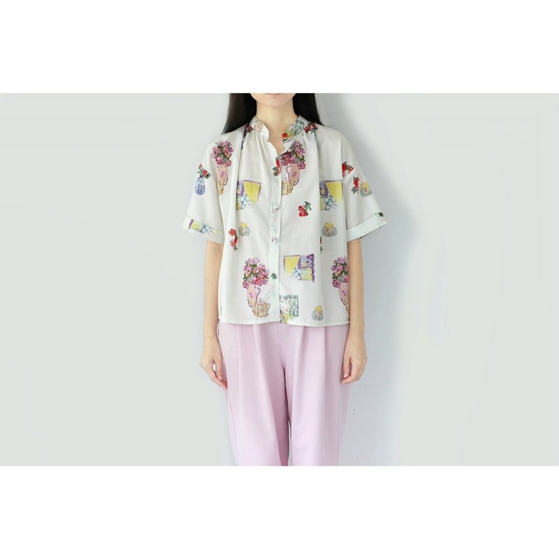 Oversized cream colored shirt with tea time pattern - 女裝上衣 - 棉．麻 紫色