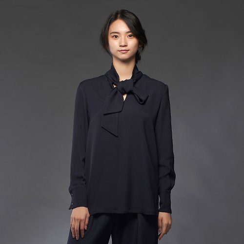 另想法設計 By Gary Lin 黑藍色高領綁帶襯衫-日本製布料