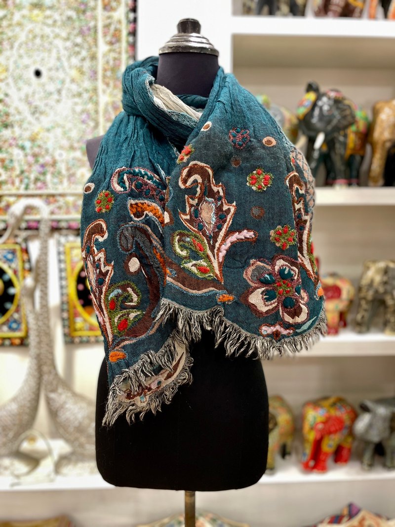 Cashmere Thick Woven Boiled Wool Crinkle Style Hand Embroidered Scarf Shawl - Forest Green - ผ้าพันคอถัก - ขนแกะ สีเขียว