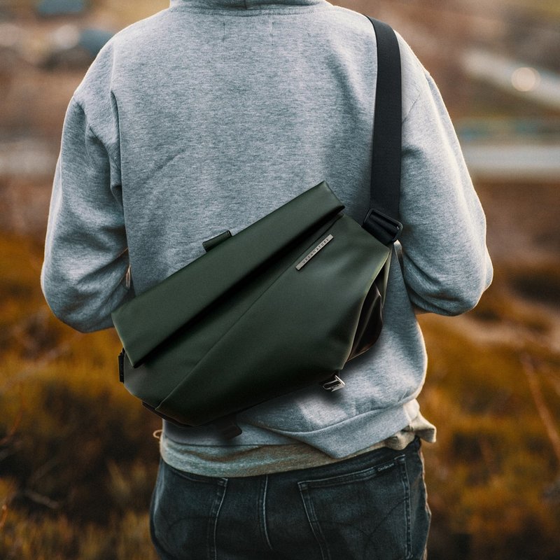 黑標款-Radiant R1 極速行動單肩包 - 橄欖綠 - 側背包/斜背包 - 其他人造纖維 綠色