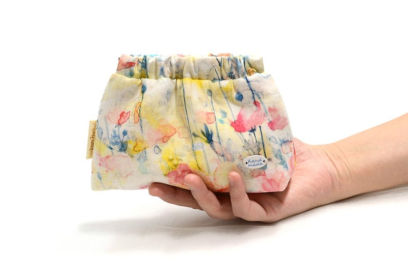 【Japanese designer fabrics】 Romantic style of flex frame pouch # Blossom - Toiletry Bags & Pouches - Cotton & Hemp 