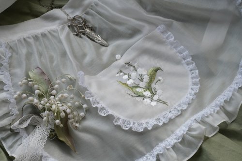 戸塚刺繍入り エプロン ハンドメイド